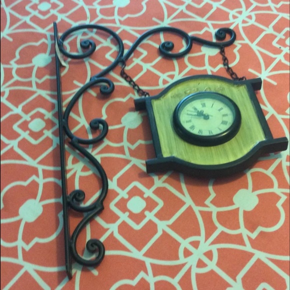 Unique Vintage Other - Hanging clock